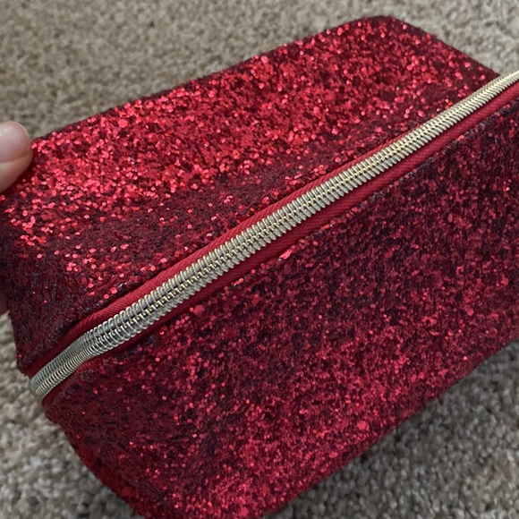 Red sequence hand bag - Picture 3 of 4